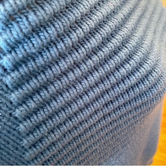 H&M blue heavy knit bulky wool blend sweater - Picture 6 of 7